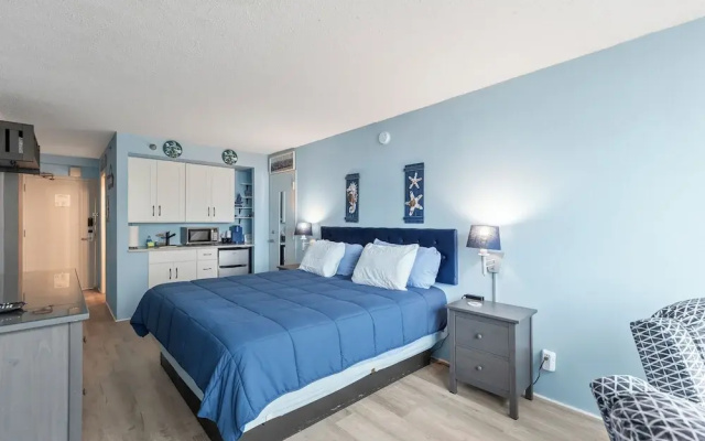 Oceanside Inn Studios by Brightwild