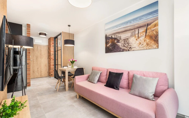 Pearl Marina Studio by Renters