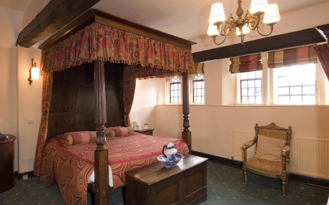 George & Pilgrims Hotel