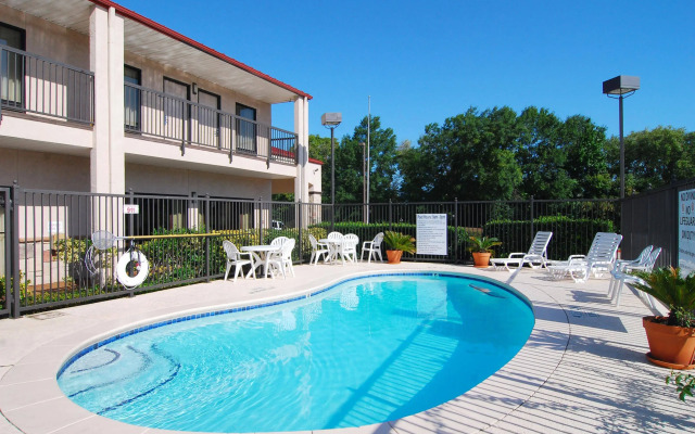 Best Western Lindale Inn