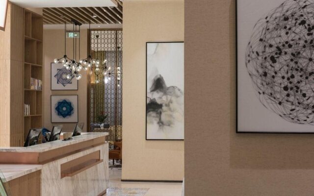 Prolit Hotel (Dazhou Luofu Square Railway Station)