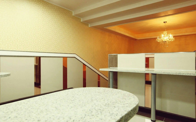 Chloe Guest House