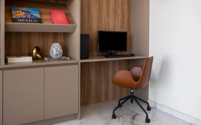 Tryp By Wyndham Ciudad Guzman Uttsa