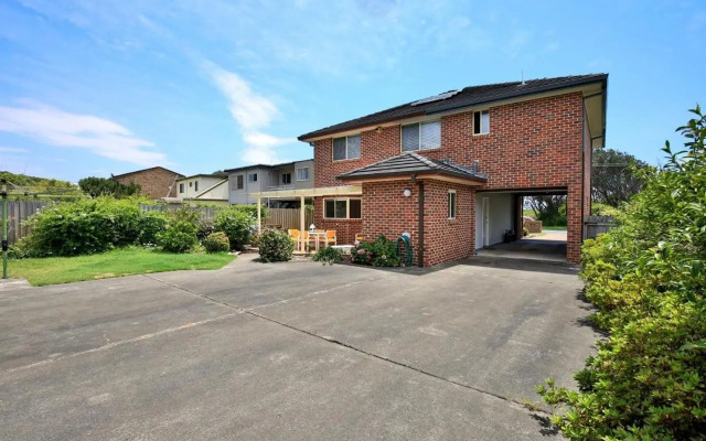 The Crescent - Pet Friendly - 1 Min To Beach