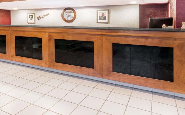 Travelodge Peoria Hotel and Conference Center
