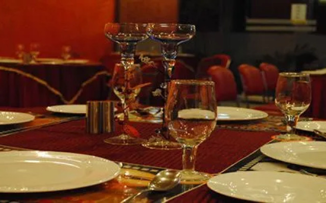 Hotel Queens Pearl