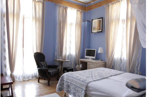 Traditional Hotel  IANTHE
