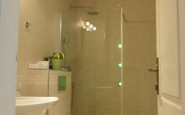 Pucic Apartments- Annex House