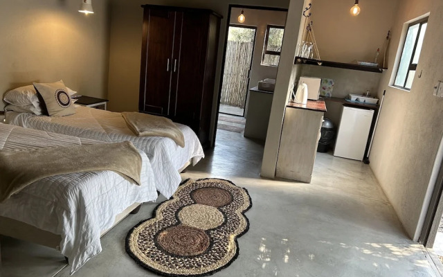 Leadwood Tree Safari Lodge