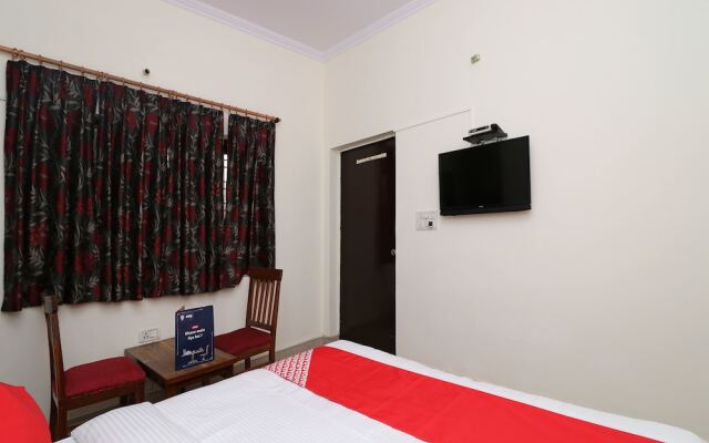 OYO 12068 Sunder Residency
