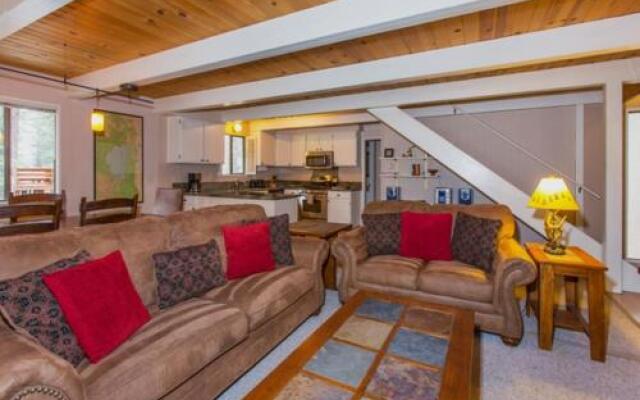 Roycraft Dog Friendly Cabin