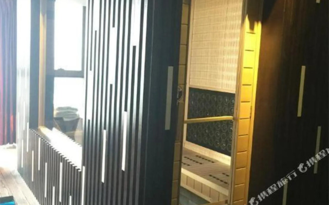 Rose Lover Hotel