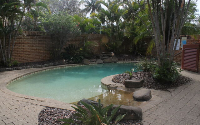 84 The Spit Holiday Apartments