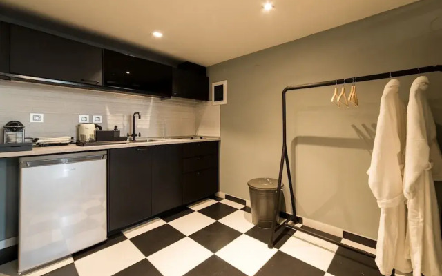 Oinoelia Luxury Suites & Residence