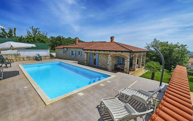 Authentic Holiday Home With Private Pool & Covered Terrace