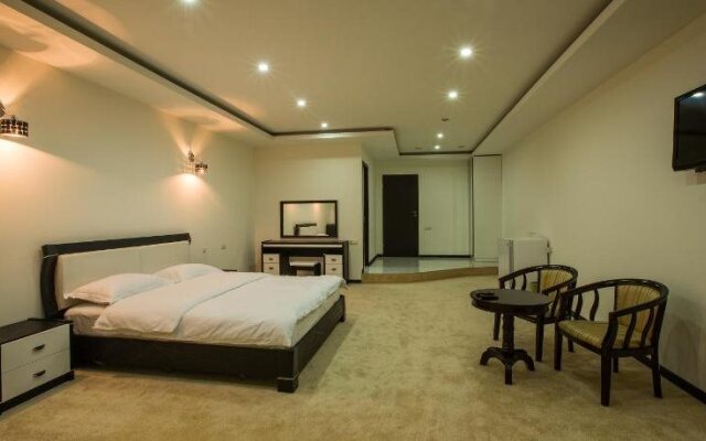 Amber Hotel