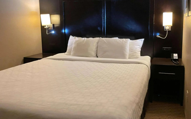Clarion Inn & Suites