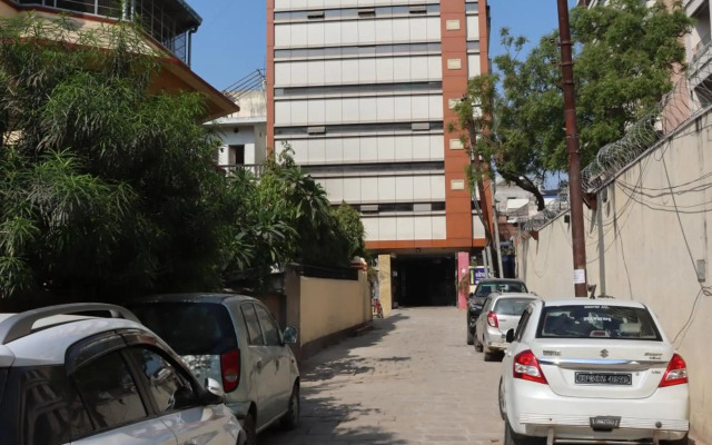 Hotel Sarweshwary