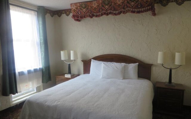 Urbana Landmark Hotel