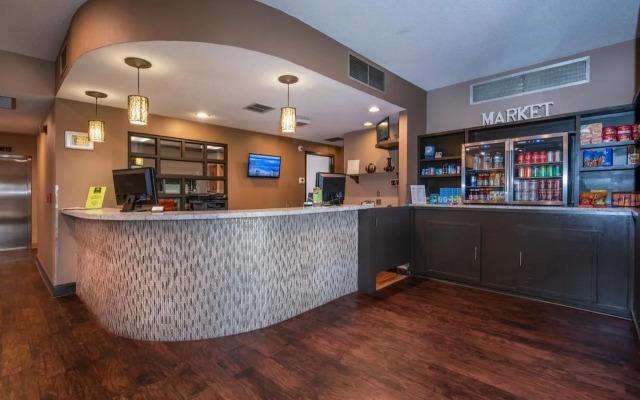 Guest Inn & Suites - Midtown Medical Center