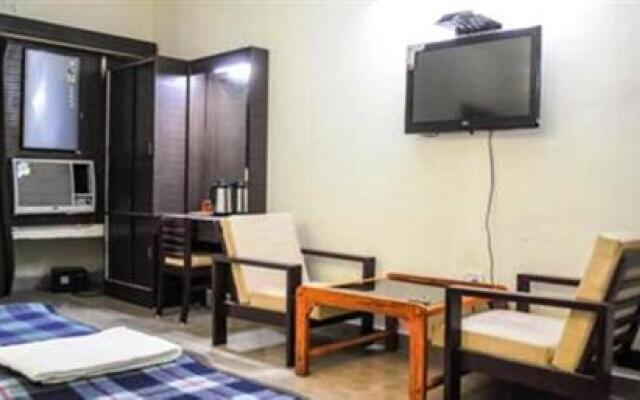 Hotel Raj
