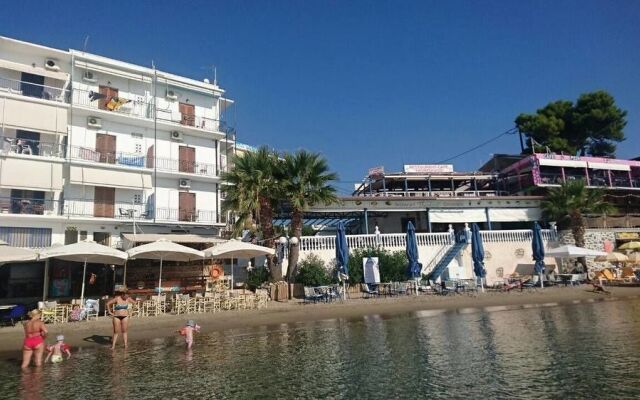 Oasis Hotel