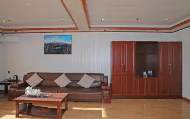 Dongtai Hotel