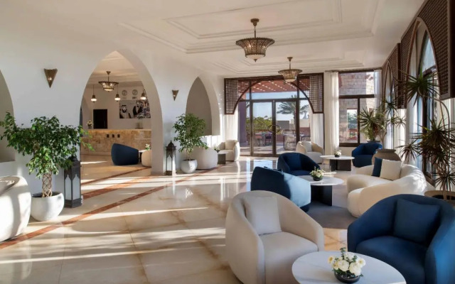 Golden Tulip Sharma Resort