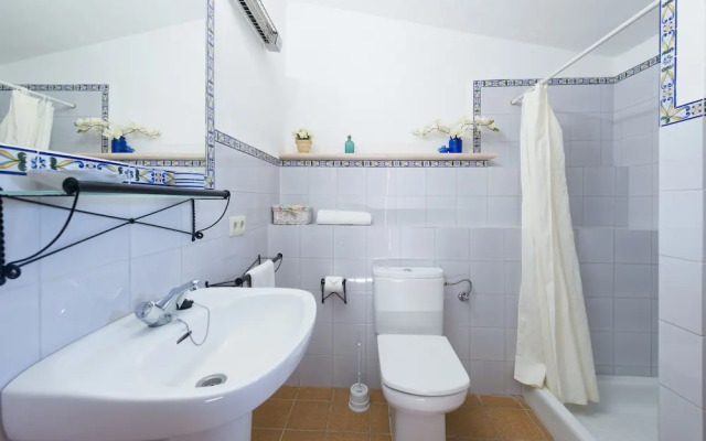 H Rreo in Campos With 3 Bedrooms and 2 Bathrooms