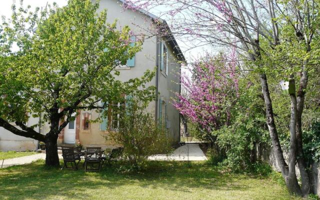 Pretty Holiday Home With Terrace, Garden, Barbecue, Veranda