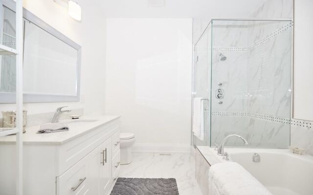 Lakeview Luxury Retreat