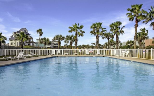 Island 120 3 Bedroom Condo