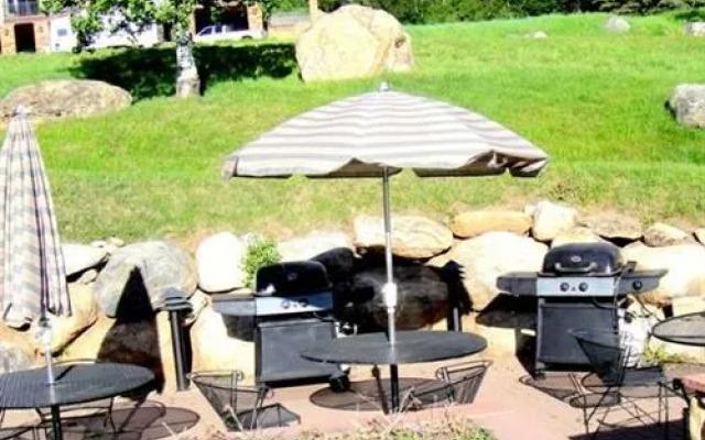 The Rockies by Retreatia