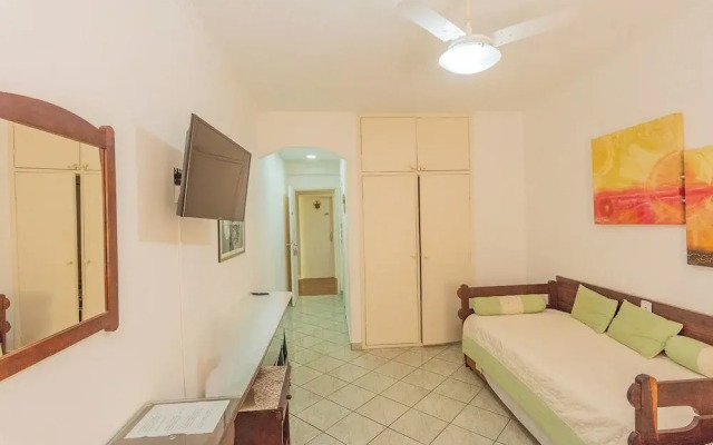 Cavalinho Branco Flat Para 4 Pessoas c Piscina