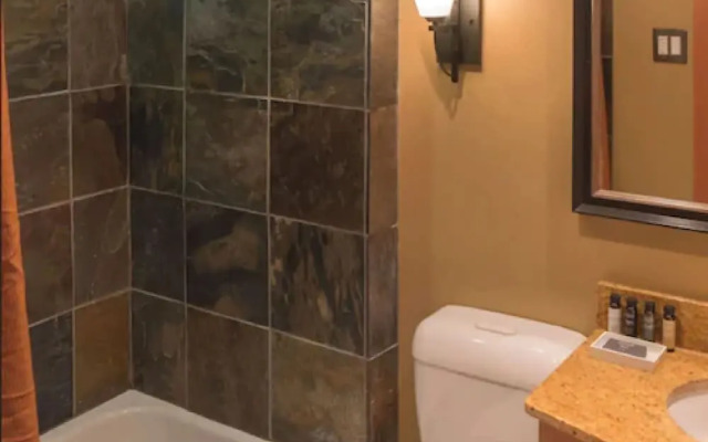 Sunshine Mountain Lodge