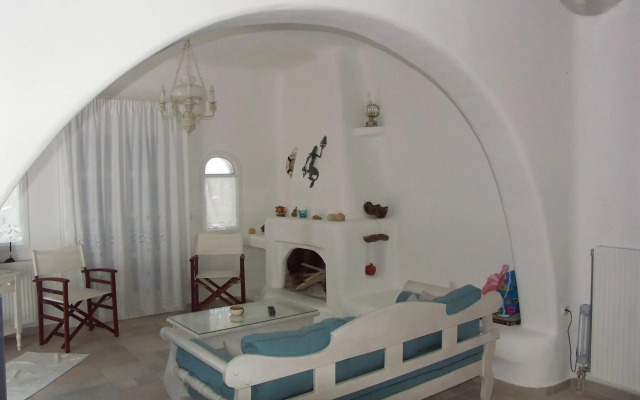 Poseidon Hotel (JNX)