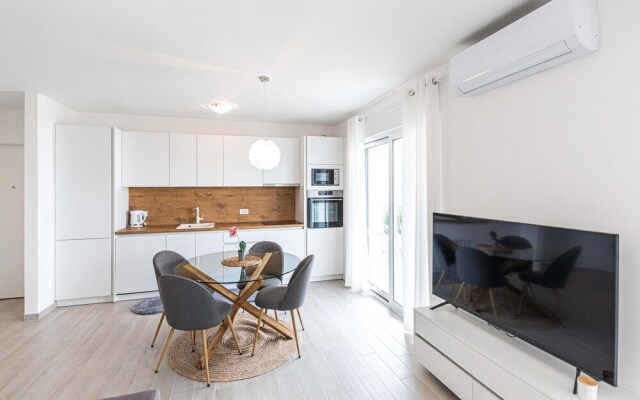 Beautiful Apartment in Trogir With Wifi and 2 Bedrooms