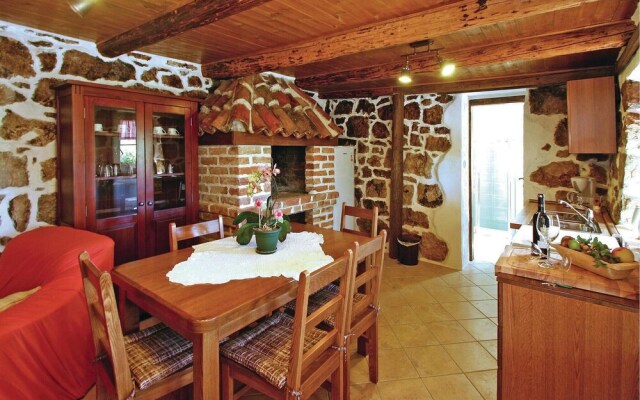 Awesome Home in Supetarska Draga With Wifi and 2 Bedrooms