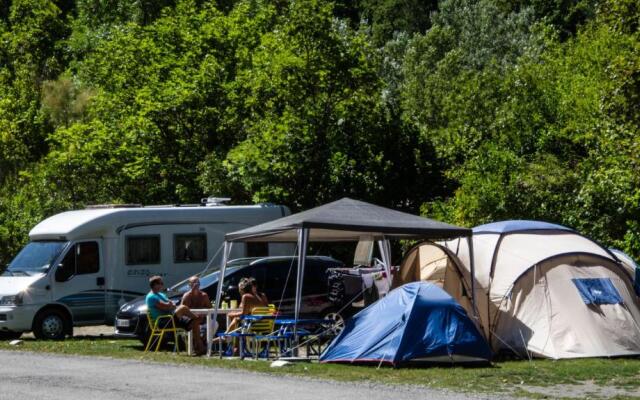 Camping Les Eaux Chaudes