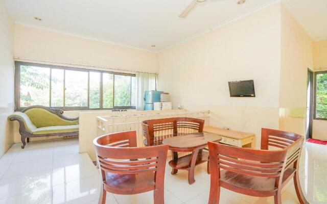 OYO 1956 Kana Family Residence