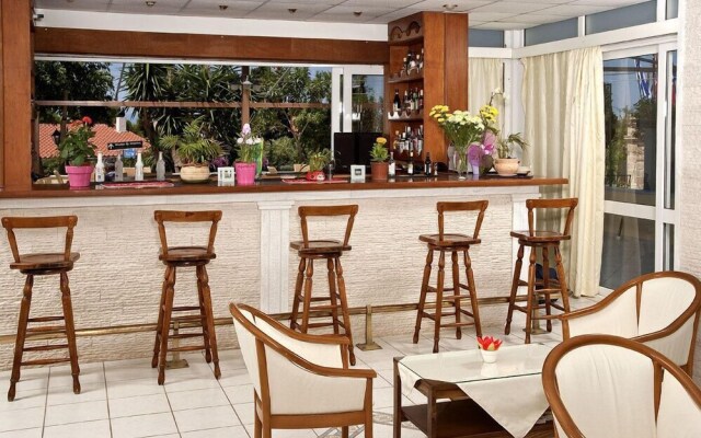 Hotel Klonos Anna