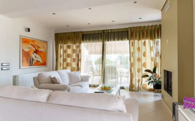 La Casa Rosa Seaside Getaway