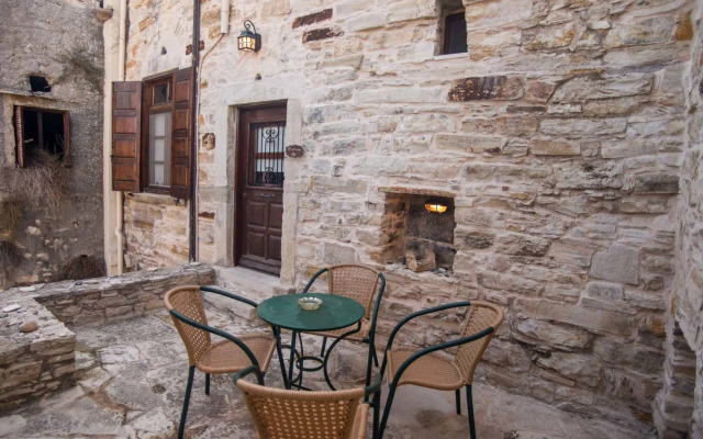 Vouno Village Apartments