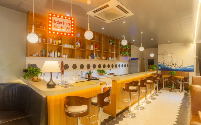 Rockabond Family Inn