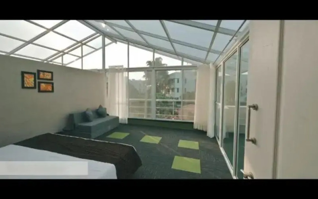 The Retreat-Glasshouse bungalow