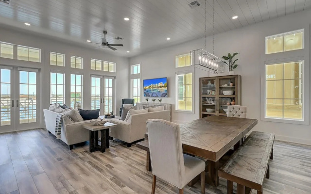 The Great White 306 DAR