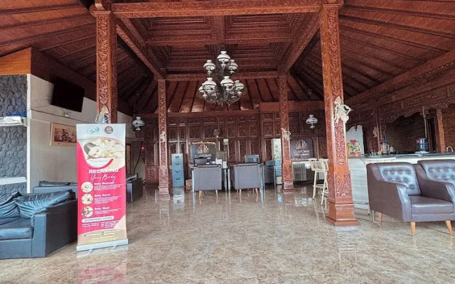 Chrome Hotel & Resort