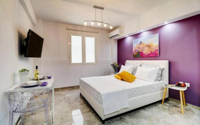 Purple- Lux Studio 2 From Metro Petralona