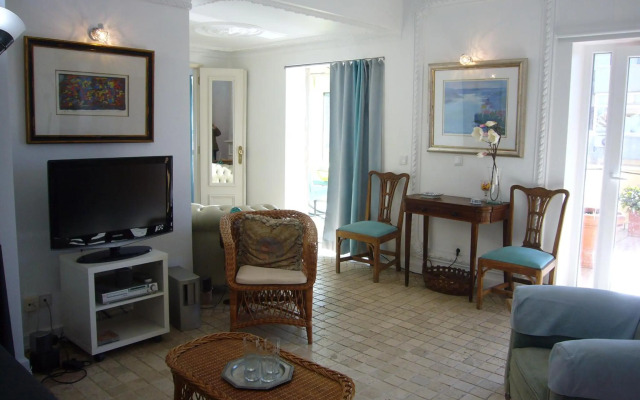 Sunrise Terrace Apartment