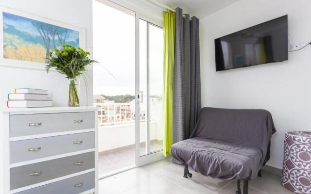 YourHouse Monges sea view Studio
